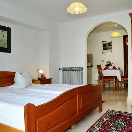 Mina Apartment *