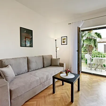 Mina Apartment Porec